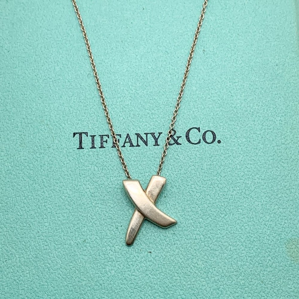 Authentic Tiffany & Co 925 Silver Paloma Picasso X Kiss Small Size Necklace
